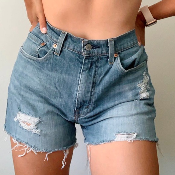 Levi’s 514 Light Wash Distressed Jean Shorts 33 - Picture 1 of 8